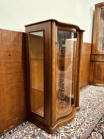 Klassieke-art-nouveau-Vitrine