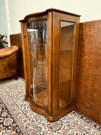 Klassieke-art-nouveau-Vitrine