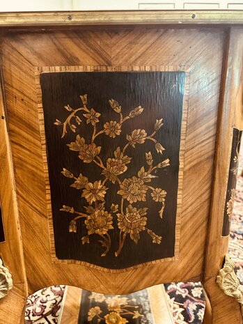 Antieke-Franse-Sidetable