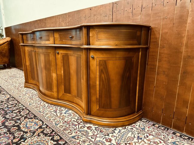 Klassieke-art-nouveau-Dressoir