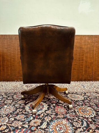 Chesterfield-Bureaustoel-Bruin