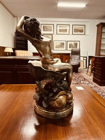 Vrouw-schelp-bronzen-fontein-6