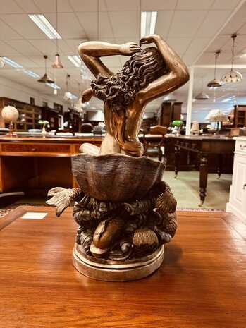 Vrouw-schelp-bronzen-fontein-7