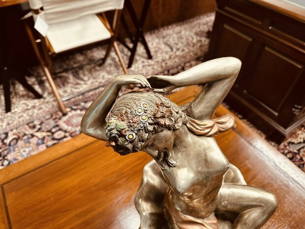 Vrouw-schelp-bronzen-fontein-9