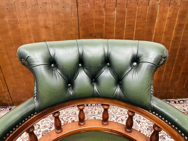 Groene-Engelse-Captain-Chair