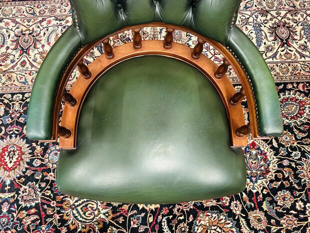 Groene-Engelse-Captain-Chair