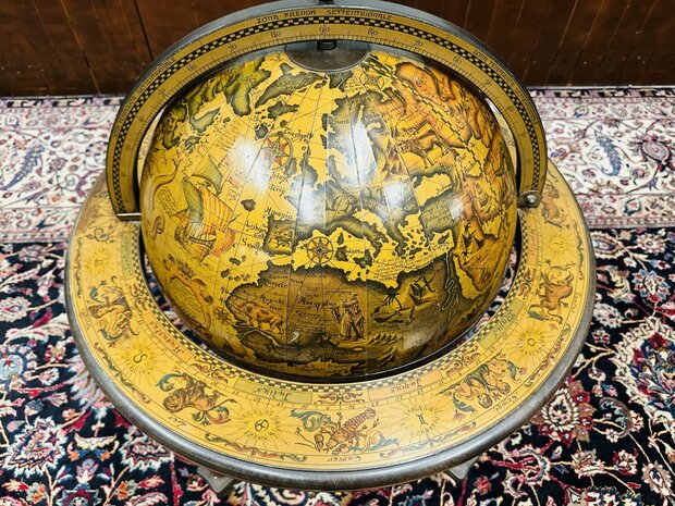 Klassieke-Antieke-Globe