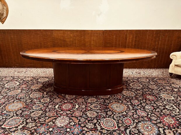 Engelse-Globe-Wernicke-Vergadertafel