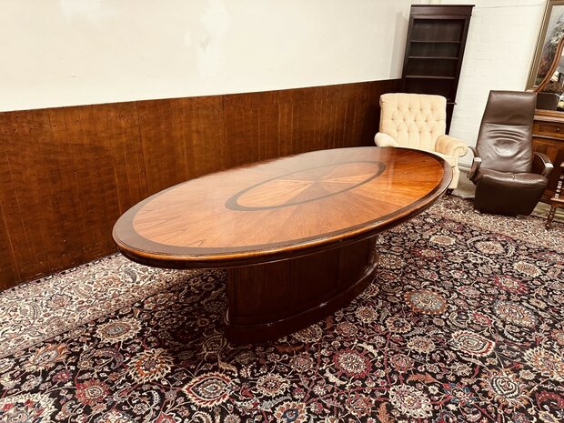 Engelse-Globe-Wernicke-Vergadertafel