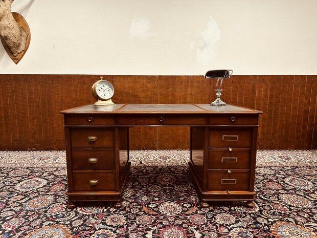 Klassiek-Italiaans-Assi-D'Asolo-Bureau