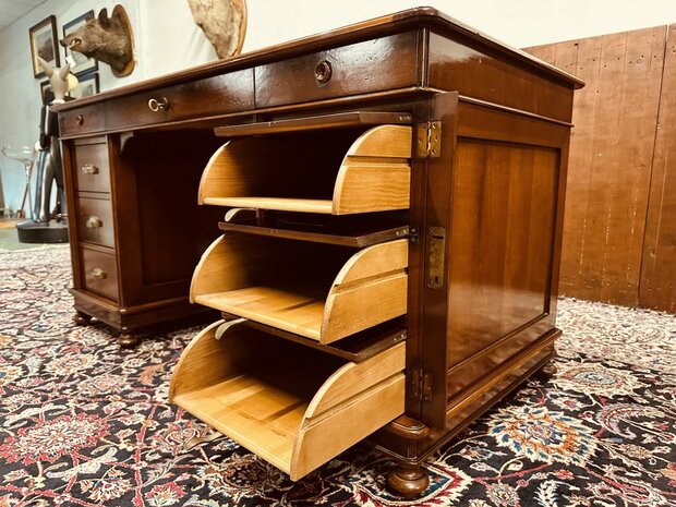 Klassiek-Italiaans-Assi-D'Asolo-Bureau