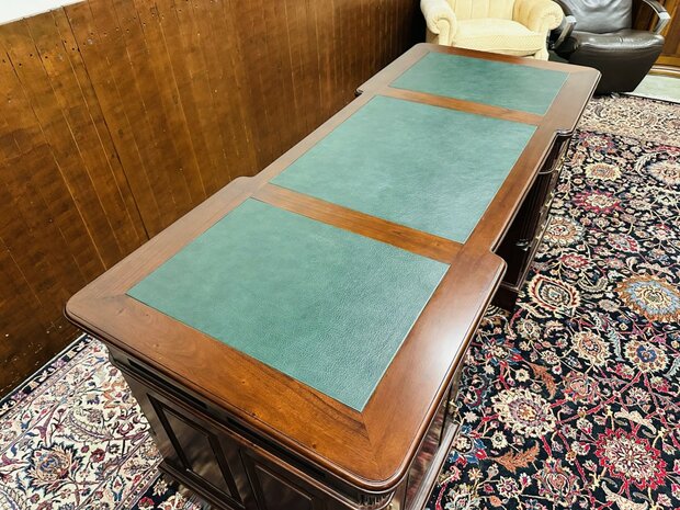 Klassiek-Engels-Bureau-met-Lederen-Inleg