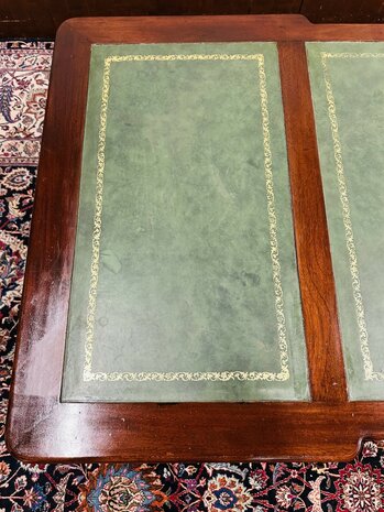 Klassiek-Engels-Chesterfield-Bureau-Partnerdesk