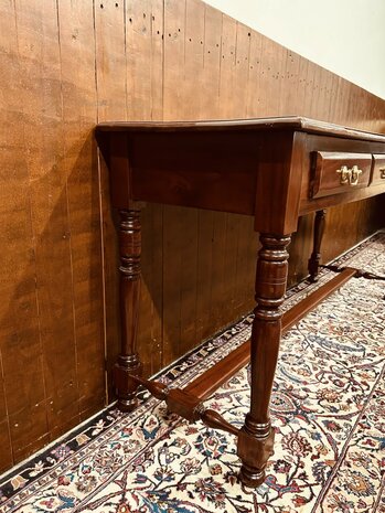 Klassiek-Engelse-Sidetable-Bureau