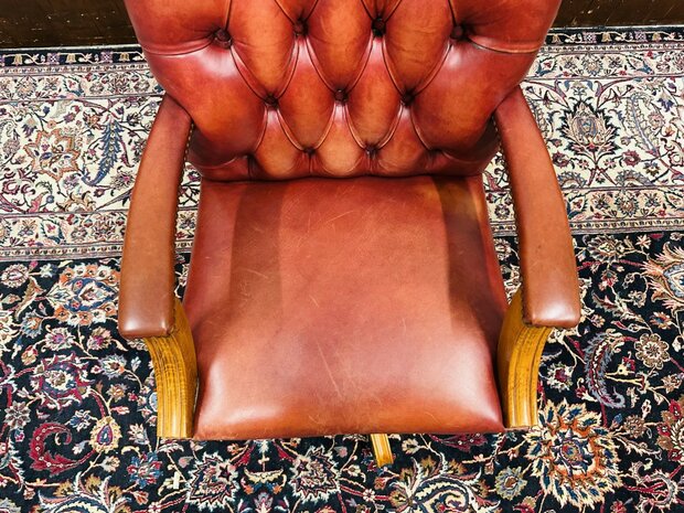 Klassiek-Engels-Chesterfield-Bureaustoel-President-Chair-Rood-Leder