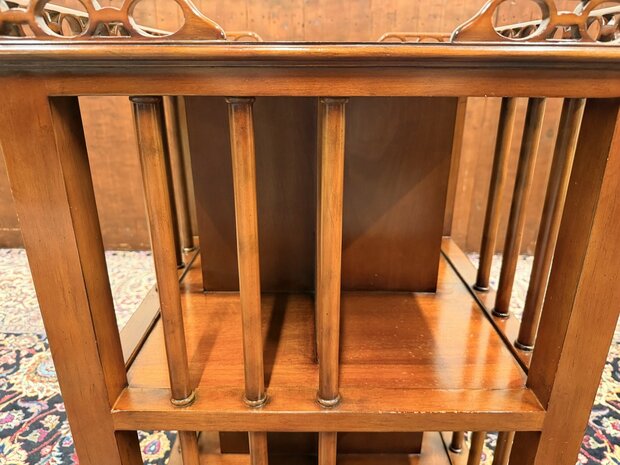 Antieke-klassieke-engelse-Oude-boekenmolen-draaibare-boekenkast-6