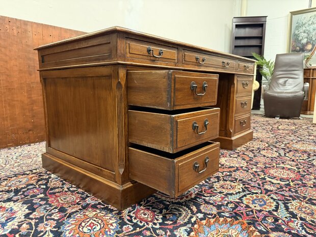 Klassiek-Engels-Antiek-Oud-Eikenhout-Eichholtz-Bureau-Desk-12