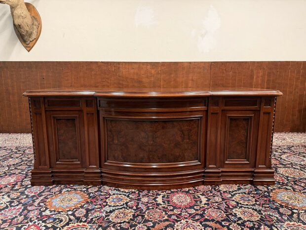 Antiek-Klassiek-Oud-Italiaans-Notenhout-Wortelhout-Bureau-met-Achterschot-2