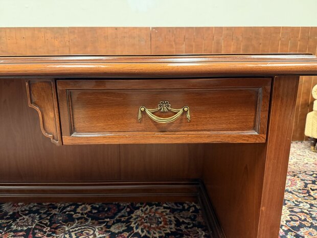 Antiek-Klassiek-Oud-Italiaans-Notenhout-Wortelhout-Bureau-met-Achterschot-9