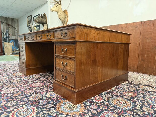 Klassiek-Engels-Antiek-Oud-Chesterfield-Eikenhout-Bureau-Desk-Partnerdesk-Zwart-Leder-Inleg