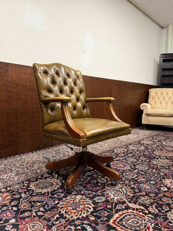 Klassiek-Engels-Antiek-Oud-Chesterfield-Bureaustoel-President-Chair-Geel-Leder
