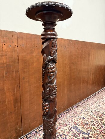 Klassiek-Engels-Antiek-Oud-Chesterfield-Pied-de-stalle-plantenstandaard