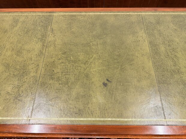 Engels-Antiek-Klassiek-Oud-Chesterfield-Bureau-Desk-Mahoniehout-met-Groen-Lederen-Inleg