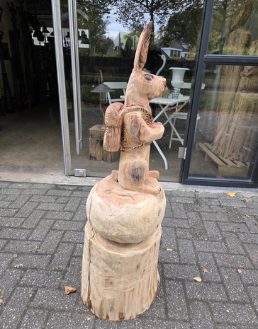 Haas-konijn-houtsnijwerk-tuinbeeld-hout-5