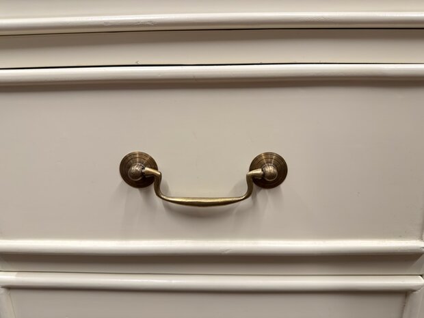 Klassiek-Oud-Antiek-Engels-Chesterfield-Mahoniehout-Mahonie-Wit-Creme-Landelijk-Bureau-Desk-met-ZwartLederen-Inleg