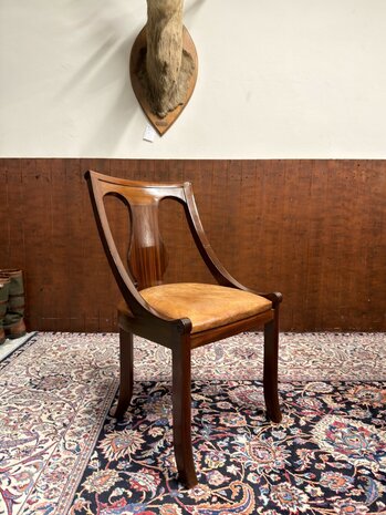 Klassiek-Oud-Engels-Antiek-Chesterfield-Mahoniehouten-Bureau-Desk-met-Bureaustoel-Stoel