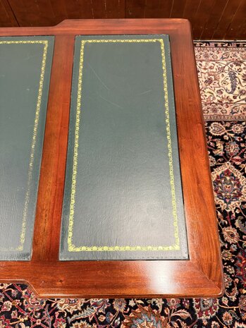 Oud-Antiek-Engels-Klassiek-Chesterfield-Bureau-Desk-Mahoniehout-met-Groen-Leder