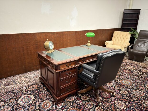 Antiek-Oud-Engels-Klassiek-Chesterfield-Bureau-Desk-Mahoniehout-met-Groen-Leder