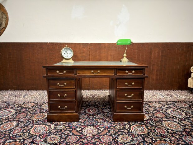 Antiek-Oud-Engels-Klassiek-Chesterfield-Bureau-Desk-Mahoniehout-met-Groen-Leder