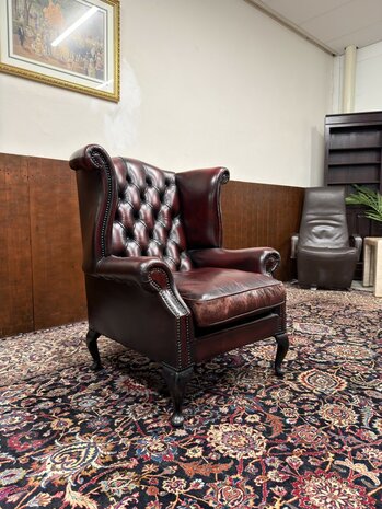 Klassiek-Engels-Antiek-Oud-Chesterfield-Lederen-Oxblood-Fauteuil-Oorfauteuil