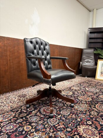 Klassiek-Antiek-Engels-Oud-Zwart-Lederen-Chesterfield-Bureaustoel-President-Chair