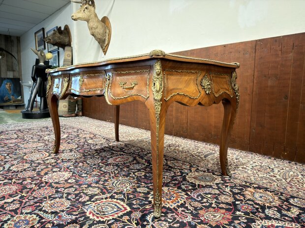 Klassiek-Antiek-Oud-Franse-Louis-XIV-Schrijftafel-Bureau-met-Bronzen-Ornamenten