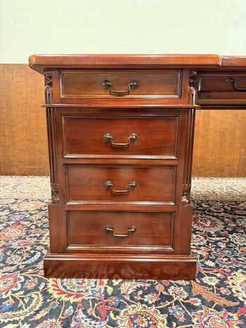 Klassiek-Engels-Oud-Antiek-Chesterfield-Mahoniehouten-Bureau-Desl-Partnerdesk-Met-Groen-Lederen-Ingeleged