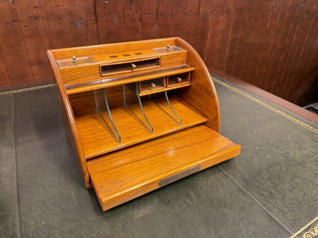 Klassiek-Antiek-Engels-Oud-Chesterfield-Globe-Wernicke-Bureau-Desk-Organizer
