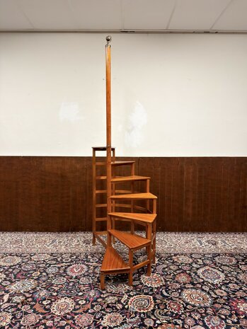 Zeer-Grote-Klassiek-Engels-Antiek-Oud-Chesterfield-Originele-Globe-Wernicke-Trap-Bibliotheektrap
