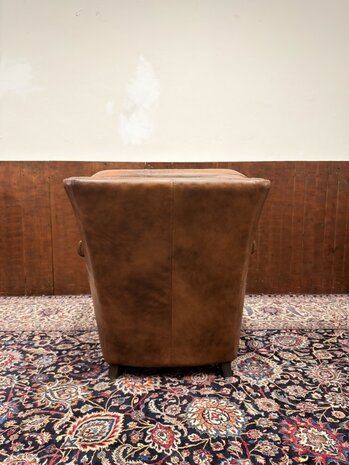 Klassiek-Engels-Antiek-Oud-Chesterfield-Set-Fauteuils-Bruin-Leder