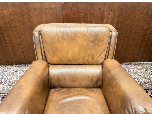 Klassiek-Engels-Antiek-Oud-Chesterfield-Set-Fauteuils-Bruin-Leder