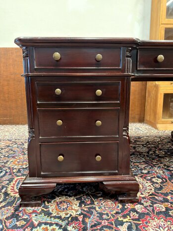 Klassiek-Engels-Antiek-Oud-Chesterfield-Bureau-Desk-Partnerdesk-met-Rood-Leder