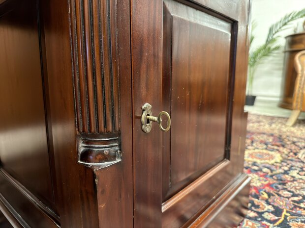 Klassiek-Engels-Antiek-Oud-Chesterfield-Mahoniehout-Bureau-Desk-Partnerdesk-Groen-Leder