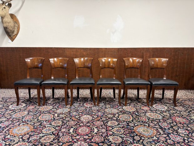 Klassiek-Engels-Antiek-Oud-Chesterfield-Set-Stoelen-Eetkamerstoelen-Stoel