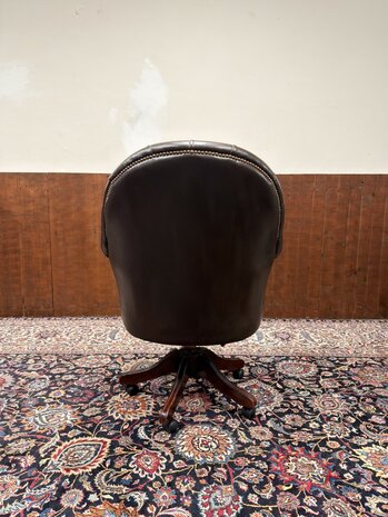 Klassiek-Oud-Antiek-Engels-Chesterfield-Bureaustoel-Director-Directors-Chair-Bruin-Leder