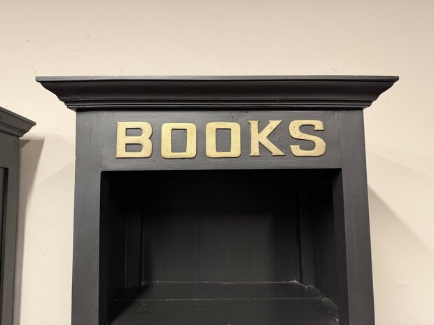 Klassiek-Engels-Antiek-Oud-Chesterfield-Teak-Boekenkast-Kast-Zwart