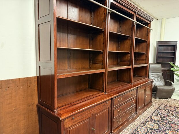 Klassiek-Engels-Antiek-Oud-Chesterfield-Eikenhout-Boekenkast-Bibliotheekkast-Kast