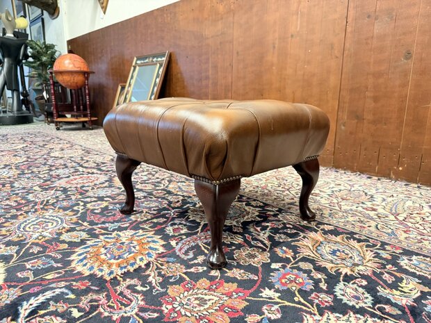 Klassiek-Engels-Antiek-Oud-Chesterfield-Hocker-Poef-Ottoman-Bruin-Leder