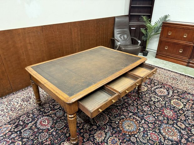 Antiek-Klassiek-Oud-Engels-Chesterfield-Schrijftafel-Bureau-Partnerdesk