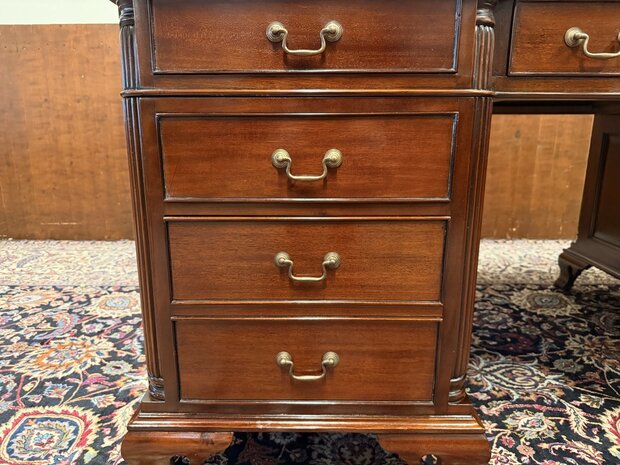 Klassiek-Oud-Antiek-Engels-Chesterfield-Bureau-Bureel-Desk-Partnerdesk-Mahonie-Groen-Leder-8